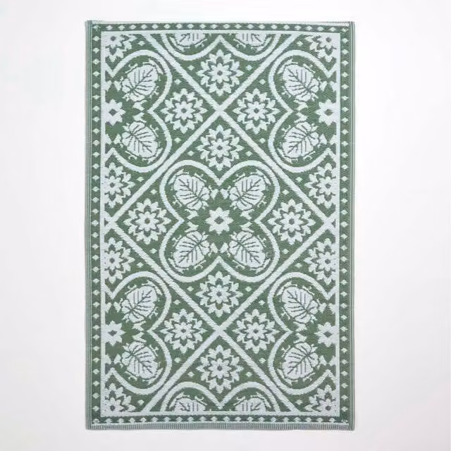 Homescapes Reversible Woven Outdoor Rug in Green Floral Leaf, W/D: 182 x 122 cm