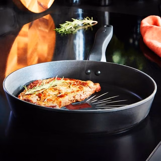 Tower Non-Stick Frying Pan, Black, Diameter: 24 cm