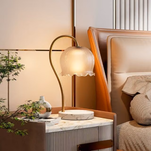 Lifeideas Flower-Shaped Glass Candle Warmer Lamp with Marble and Gold Base