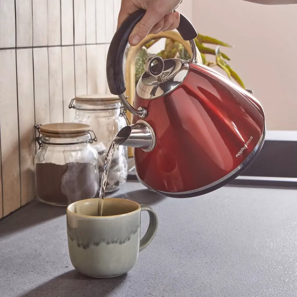 Morphy Richards Accents Pyramid Kettle, 1.5 l, Metallic Red – 5