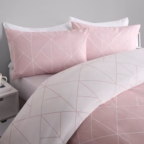 OHS Reversible Geometric Print Bedding Set in Pink, including Duvet Cover and Pillowcases