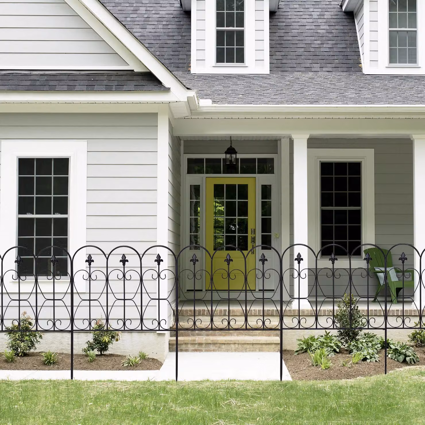 Costway Decorative Arched Garden Fence, Black Powder-Coated Steel Folding Wire Patio Fence – 2