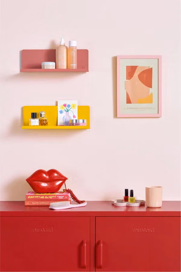Mustard Made The Ledge Small Wall Mounted Metal Shelf in Berry Pink, W/D/H: 35 x 13 x 12 cm – 1