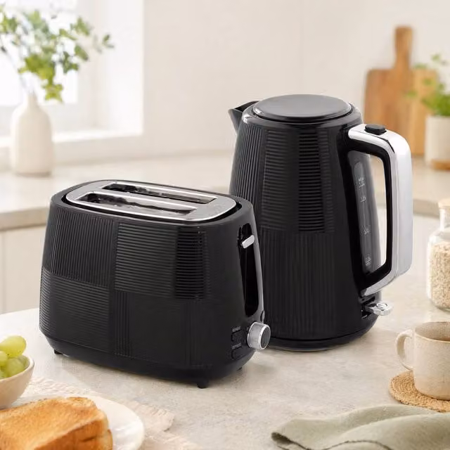 STILVORA Kettle and Toaster Set in Black with 1.7 l Glass Kettle