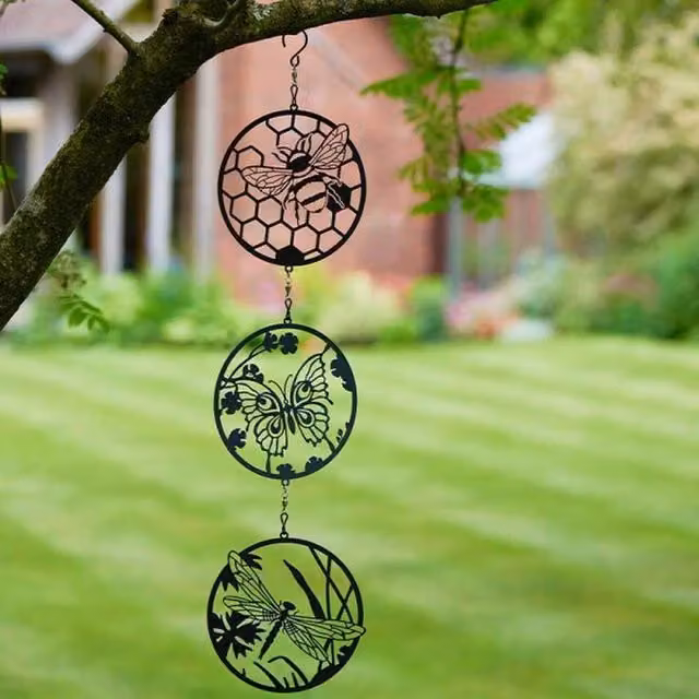 Garden Mile Black Metal Round Animal Hanging Tree Ornament