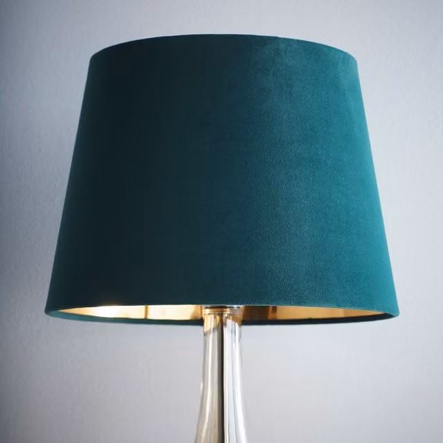 K LIVING Velvet Tapered Cone Lampshade in Green with Gold/Brass Trim, Diameter: 25.4 cm – 1