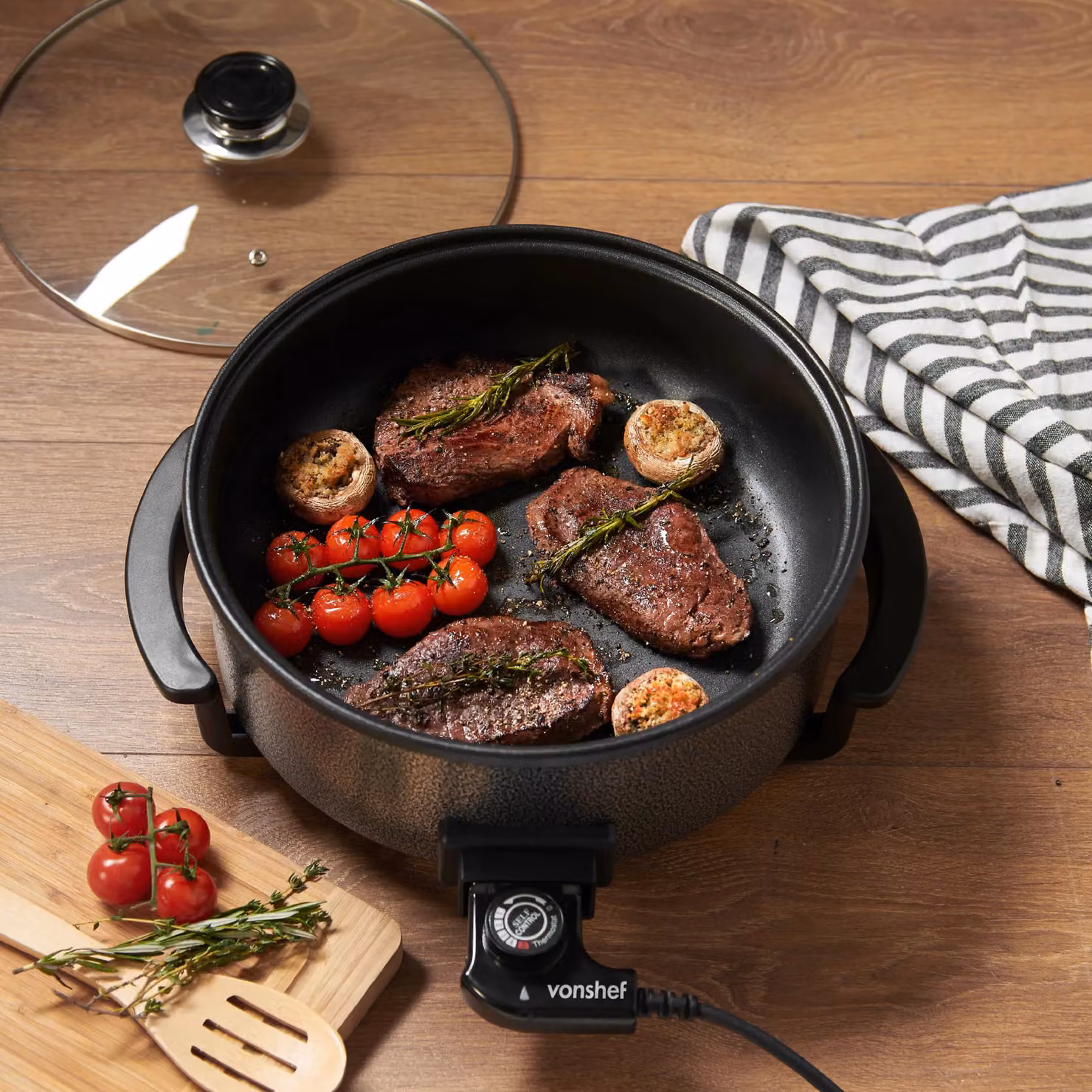 VonHaus 6L Round Electric Frying Pan with Glass Lid in Black – 5