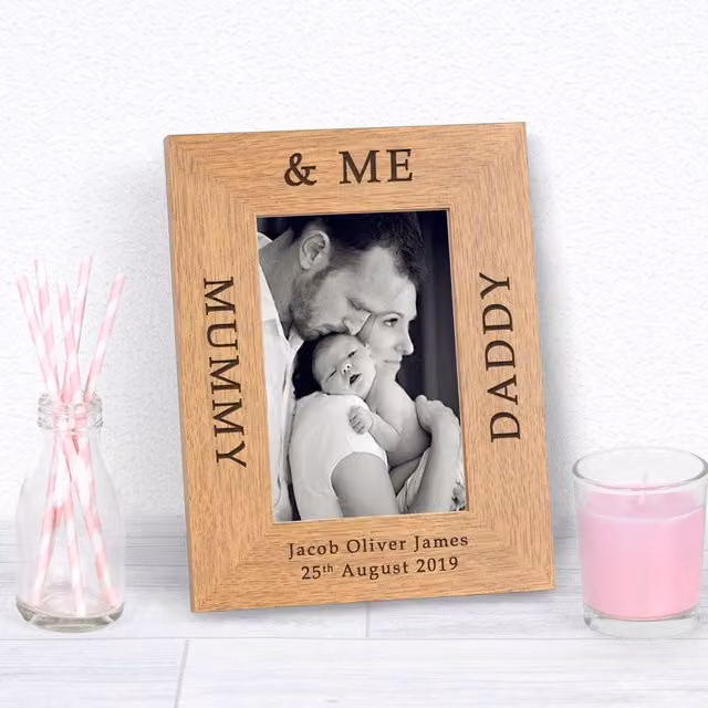 Uniqueful Personalised Mummy Daddy and Me Wood Picture Frame, Brown, W/H: 10 x 15 cm