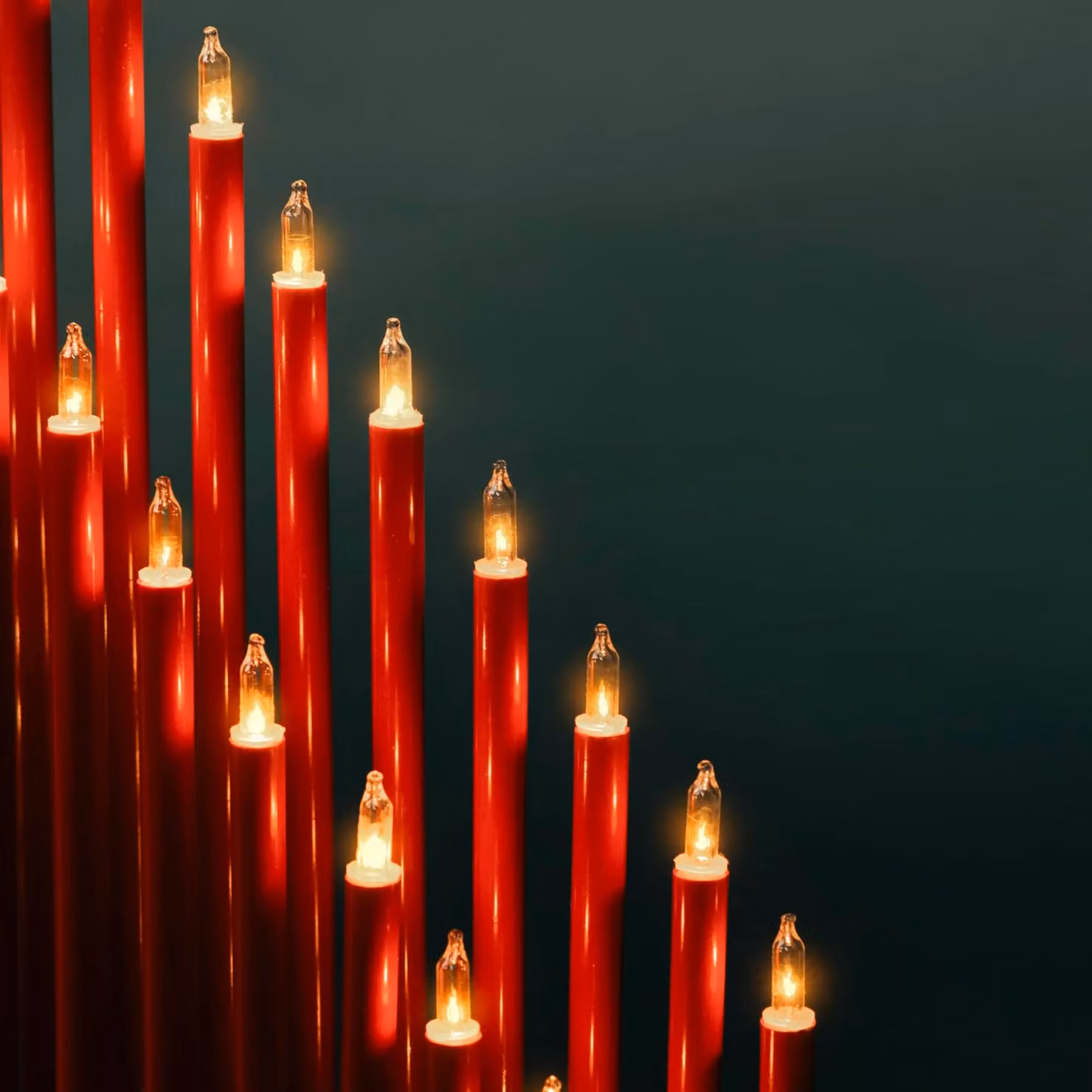 Marco Paul Red Christmas Candle Bridge Tabletop Decoration with 33 LED Lights – 2