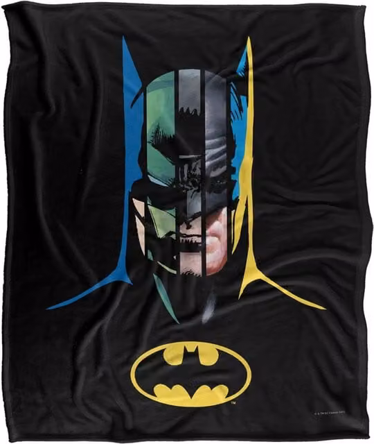 DC Comics Batman 80 Years Many Faces Blanket, White, W: 152 cm, D: 127 cm
