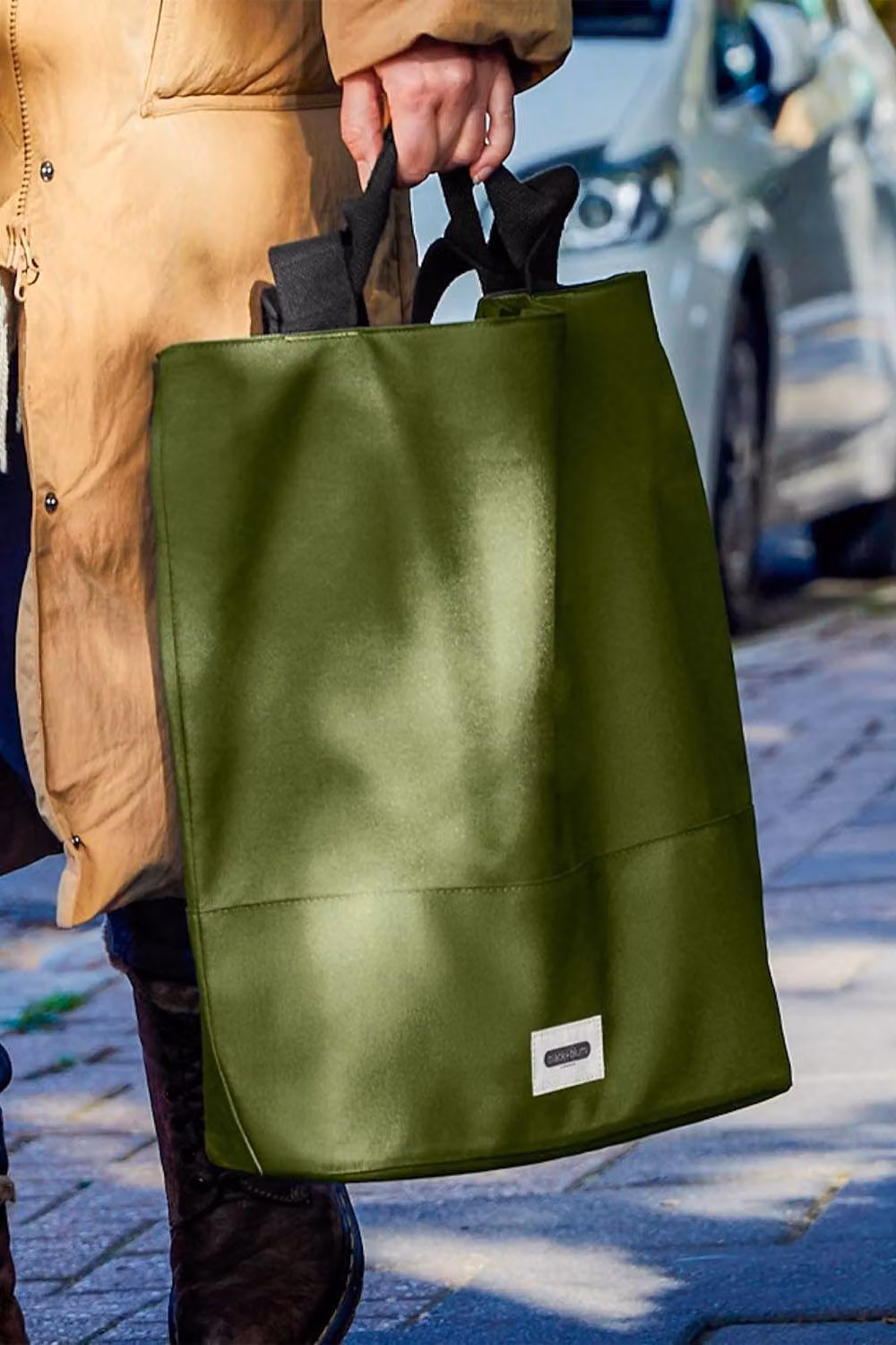 Black + Blum Insulated Tote Bag 16L in Moss Green – 2