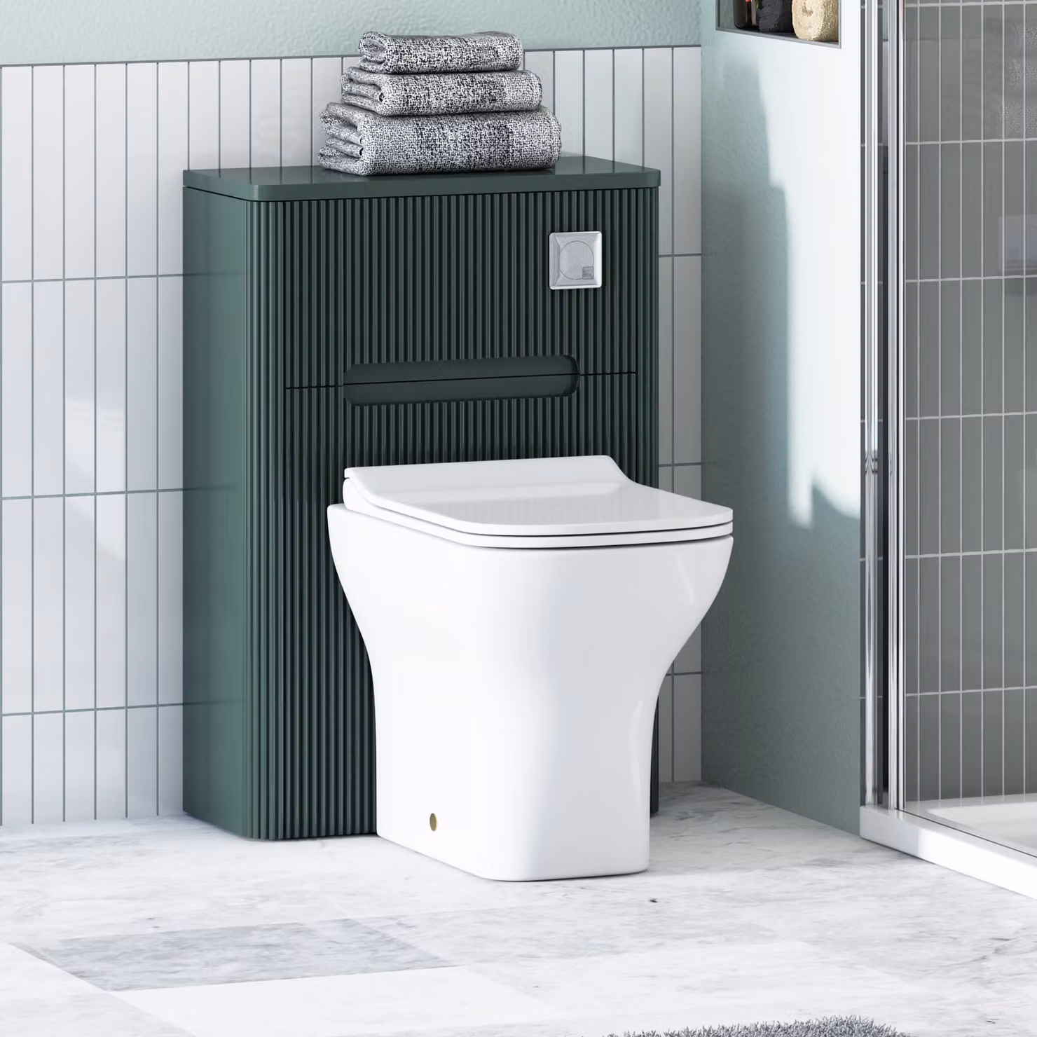 Avenza Moss Green Wall Mounted WC Unit with Qubix Ceramic Toilet Pan, Slim Soft Close Seat and Cistern, Depth: 55 cm