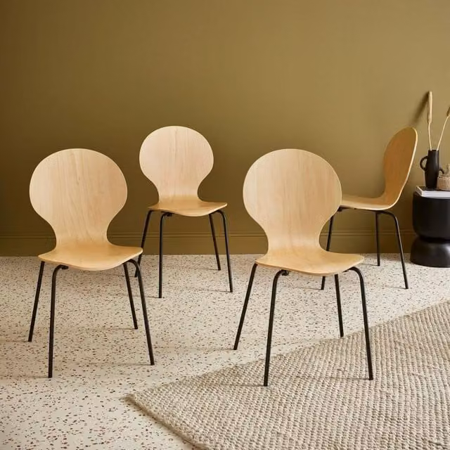 sweeek Set of 4 Retro Scandinavian Stacking Chairs in Brown and Black Rubberwood