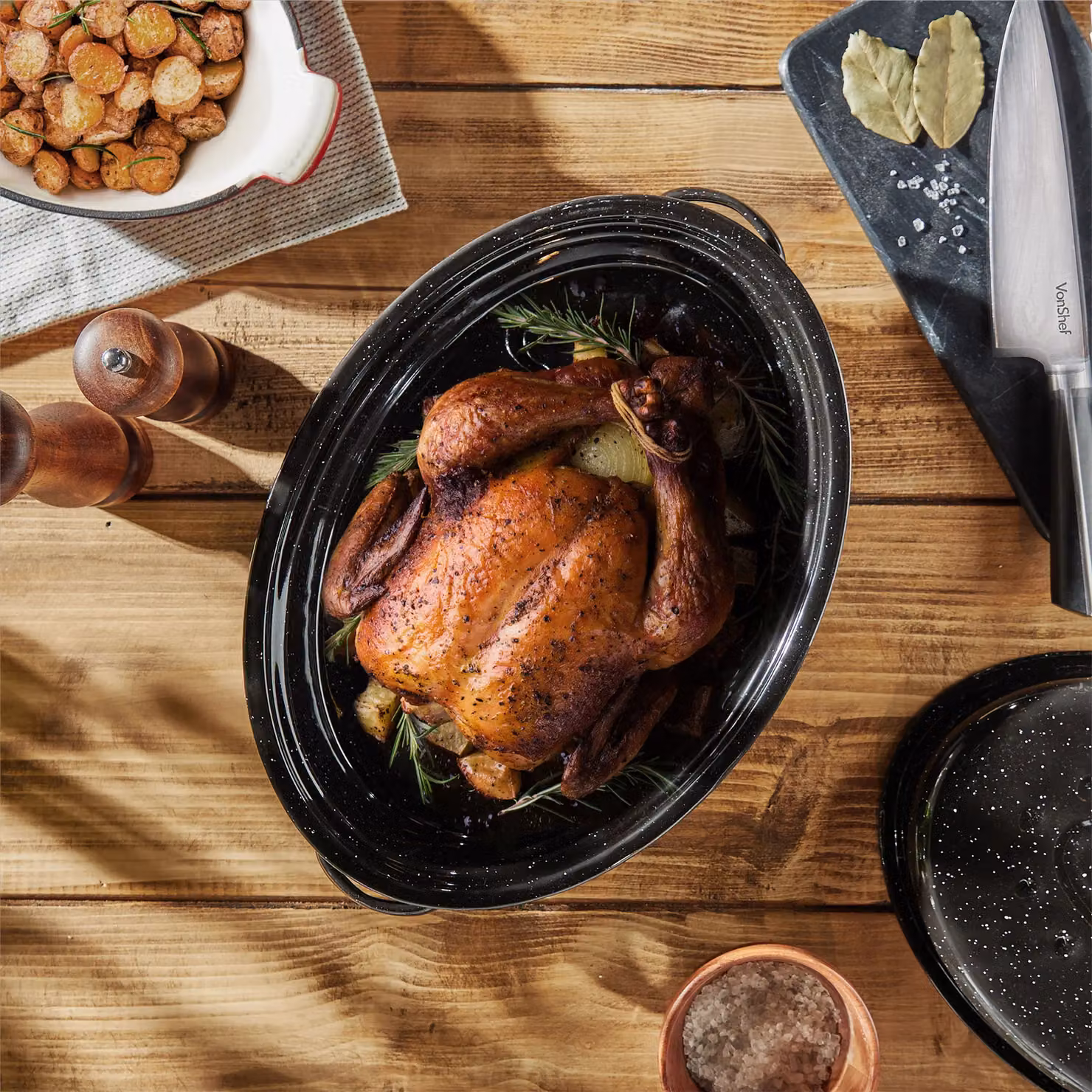 VonShef Enamel Self-Basting Roasting Tin with Lid, Black – 5