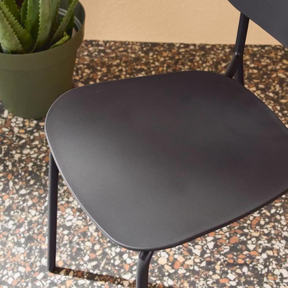 sweeek Set of 4 Stackable Modern Garden Chairs in Anthracite Grey with Powder Coated Steel and Plastic Construction – 3