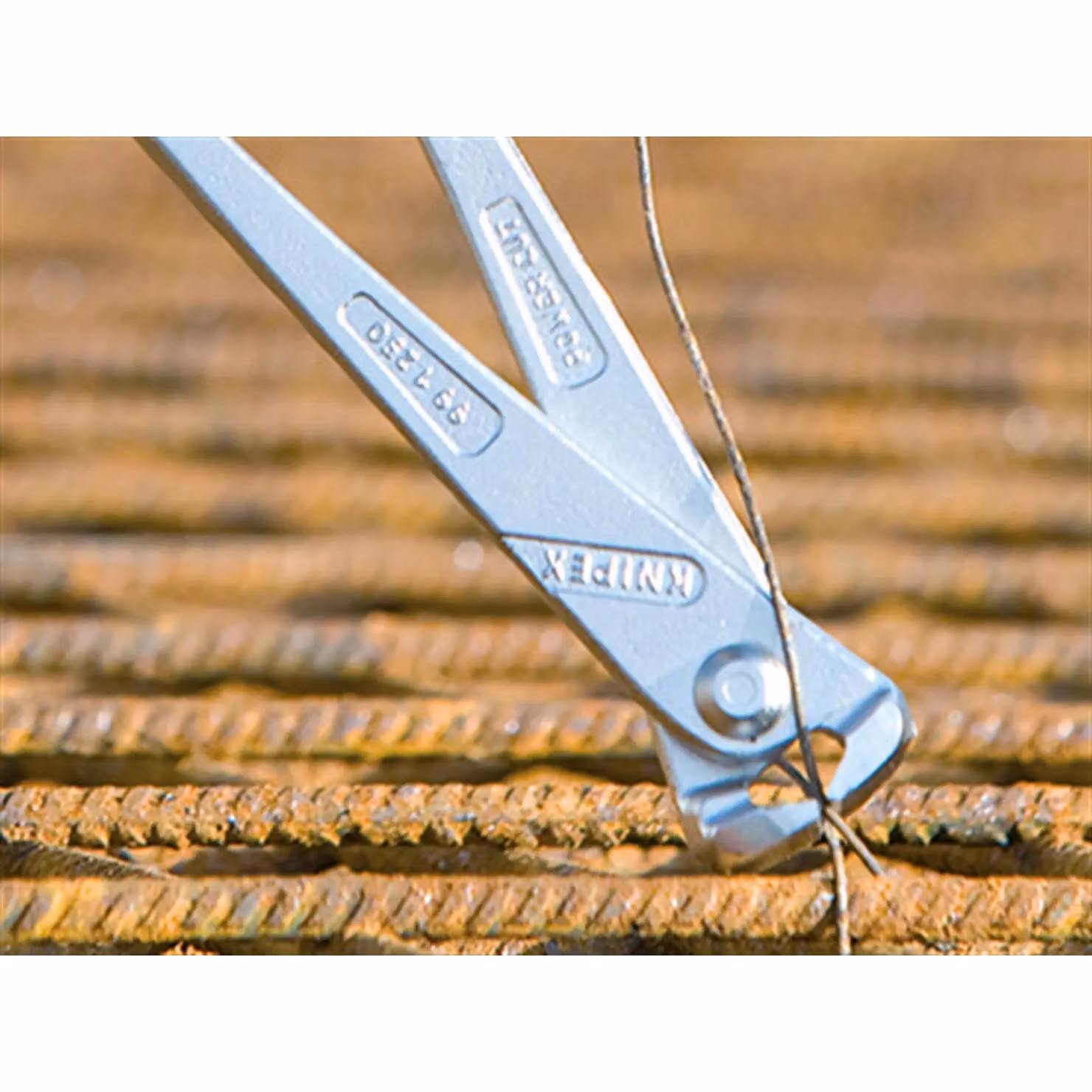 Knipex 99 14 Series High Leverage Concreter's Nippers Side Cutter in Silver and Multicolour Hardened Steel – 2