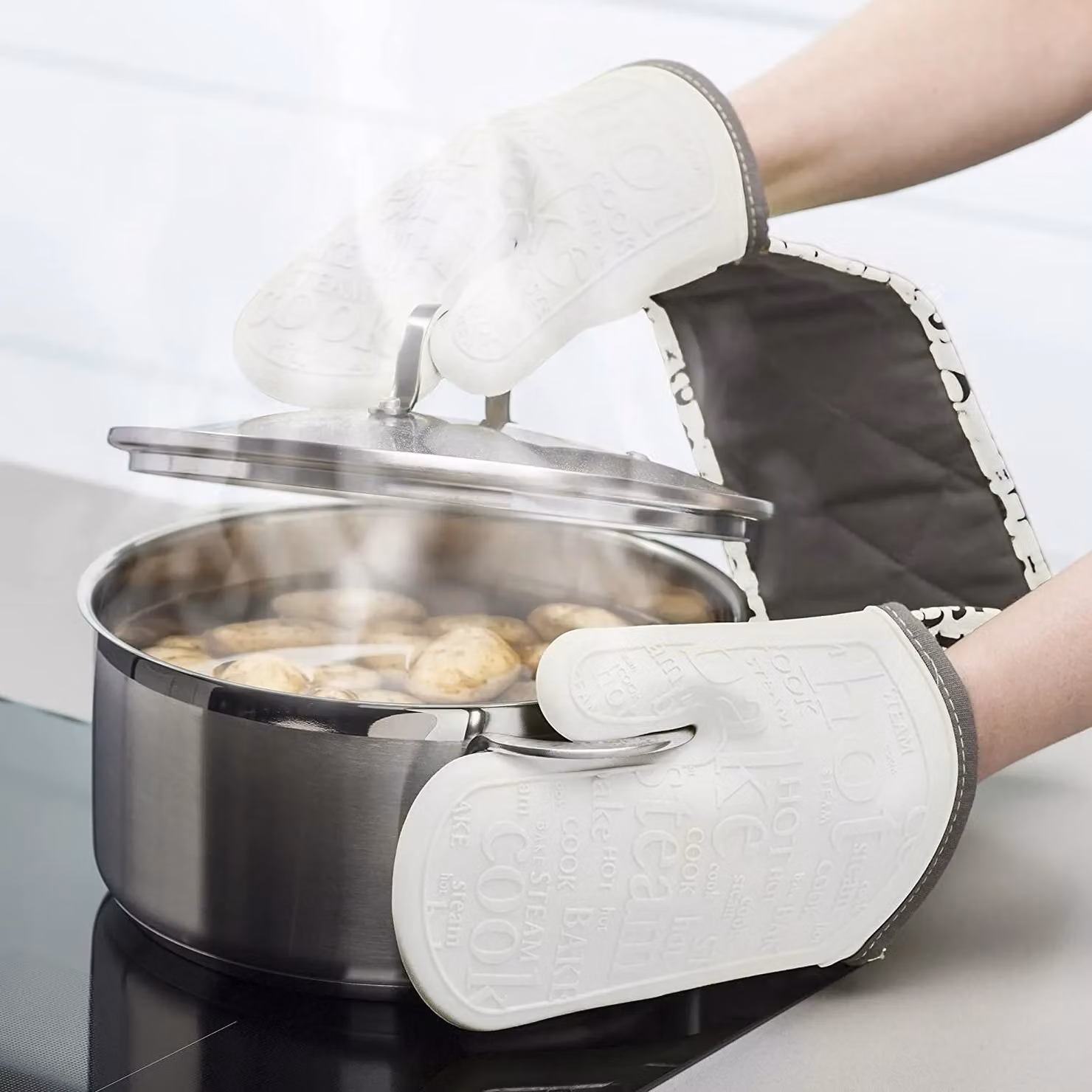 Zeal White Waterproof Silicone Double Oven Gloves – 3