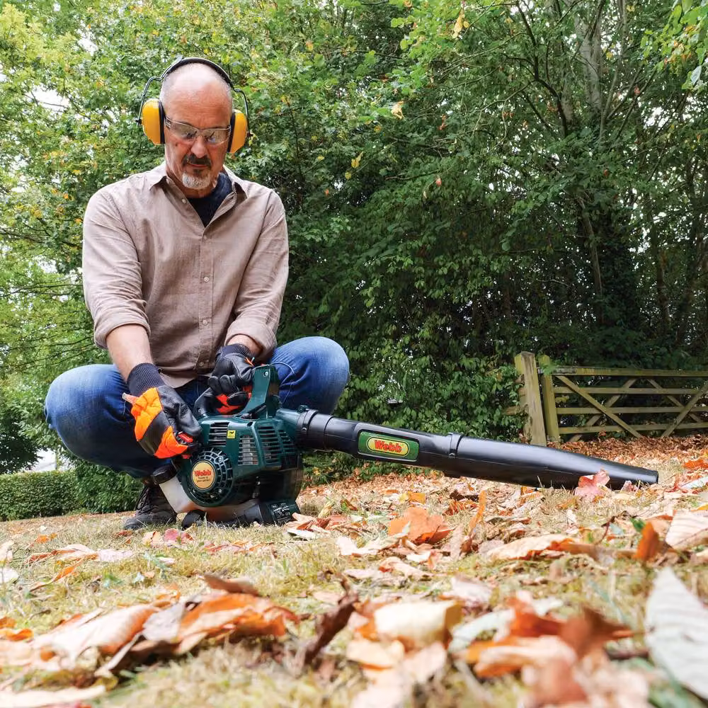 Webb 26cc Petrol Leaf Blower and Vacuum with Mulching Function in Green – 6