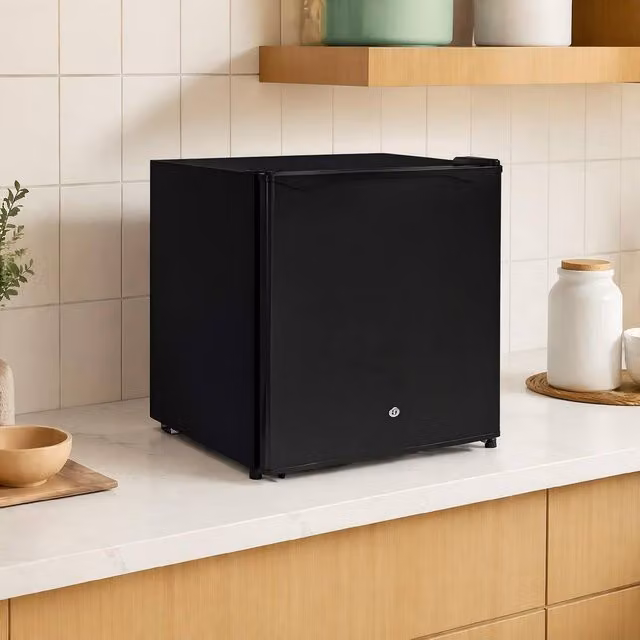 STILVORA 46 L Lockable Mini Fridge with Reversible Door in Black – 1