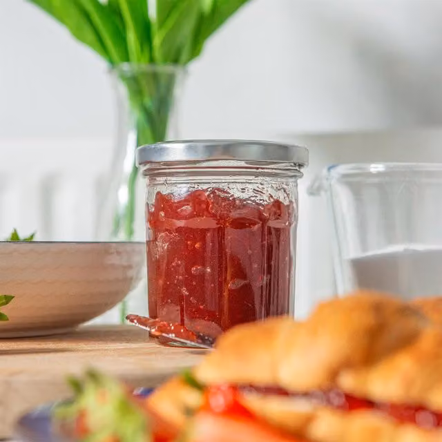Argon Tableware Set of 12 Stackable and Leakproof Glass Jam Jars with Silver Metal Screw Lids, 250 ml
