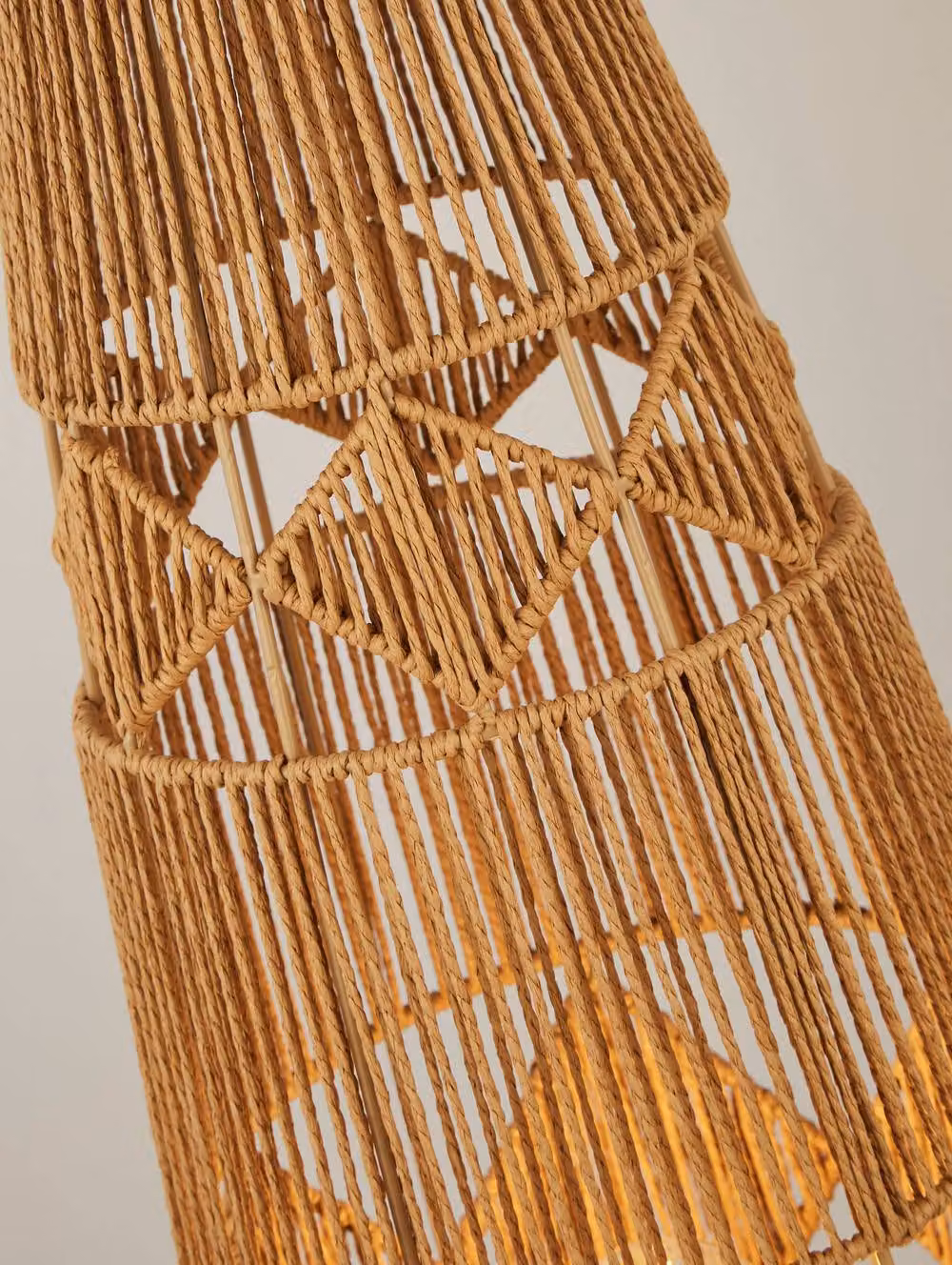Lighting Collection Diamond Pattern Rattan Floor Lamp in Brown – 2