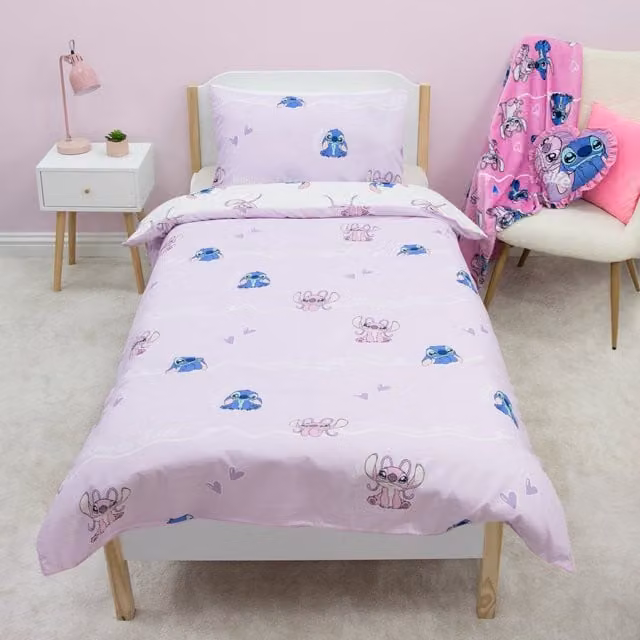 Disney Lilo and Stitch Chill Reversible Single Duvet Cover and Pillowcase Set in Pink, Purple and White, W/D/H: 135 x 200 cm and 90 x 200 cm
