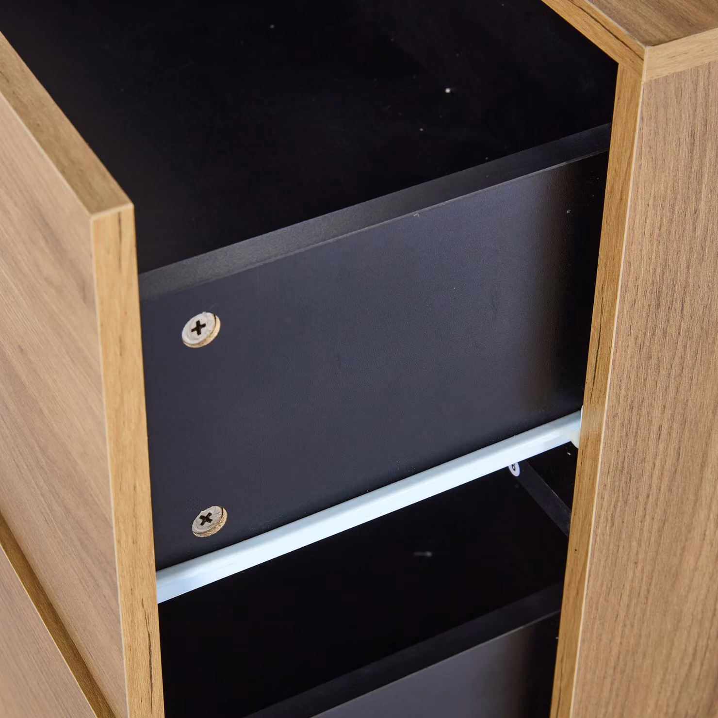 Aosom UK Modern Versatile Storage Cabinet with 3 Drawers, Smart LED Lighting and Adjustable Glass Shelves, Black and Brown, W: 140 cm, D: 40 cm, H: 80 cm – 8