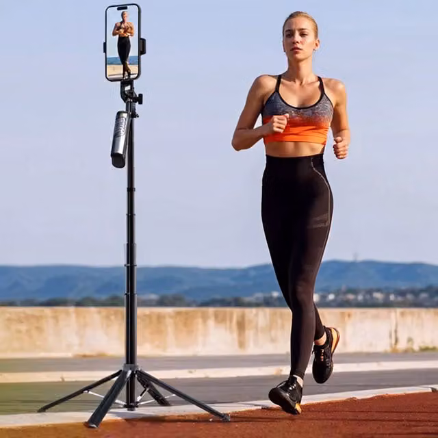 Livingandhome Extendable Bluetooth Selfie Stick Tripod with Light, Black