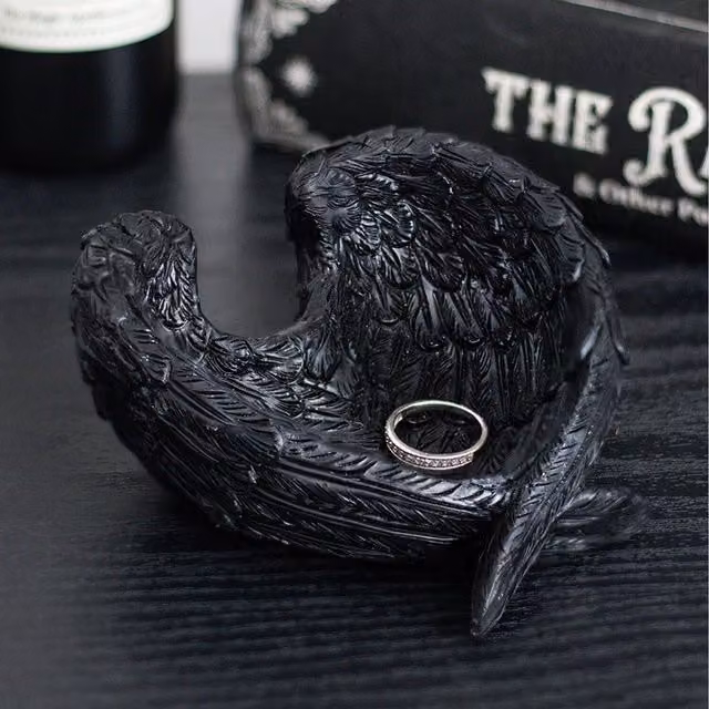 Kingsbury Gifts Mystical Raven's Wings Organic Resin Jewellery and Keepsake Bowl, Black