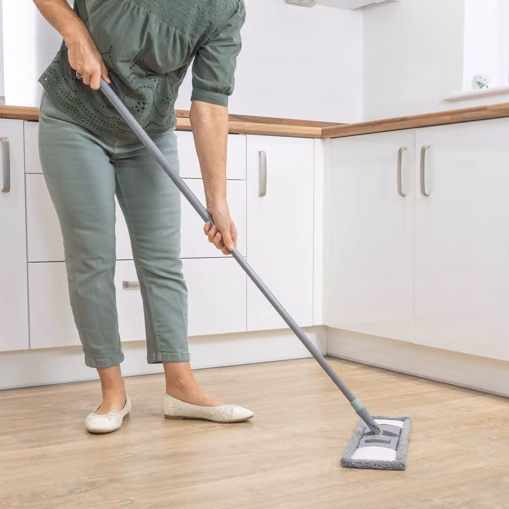 JVL Extendable Microfibre Mop with Telescopic Handle and Refillable Head in Grey – 2