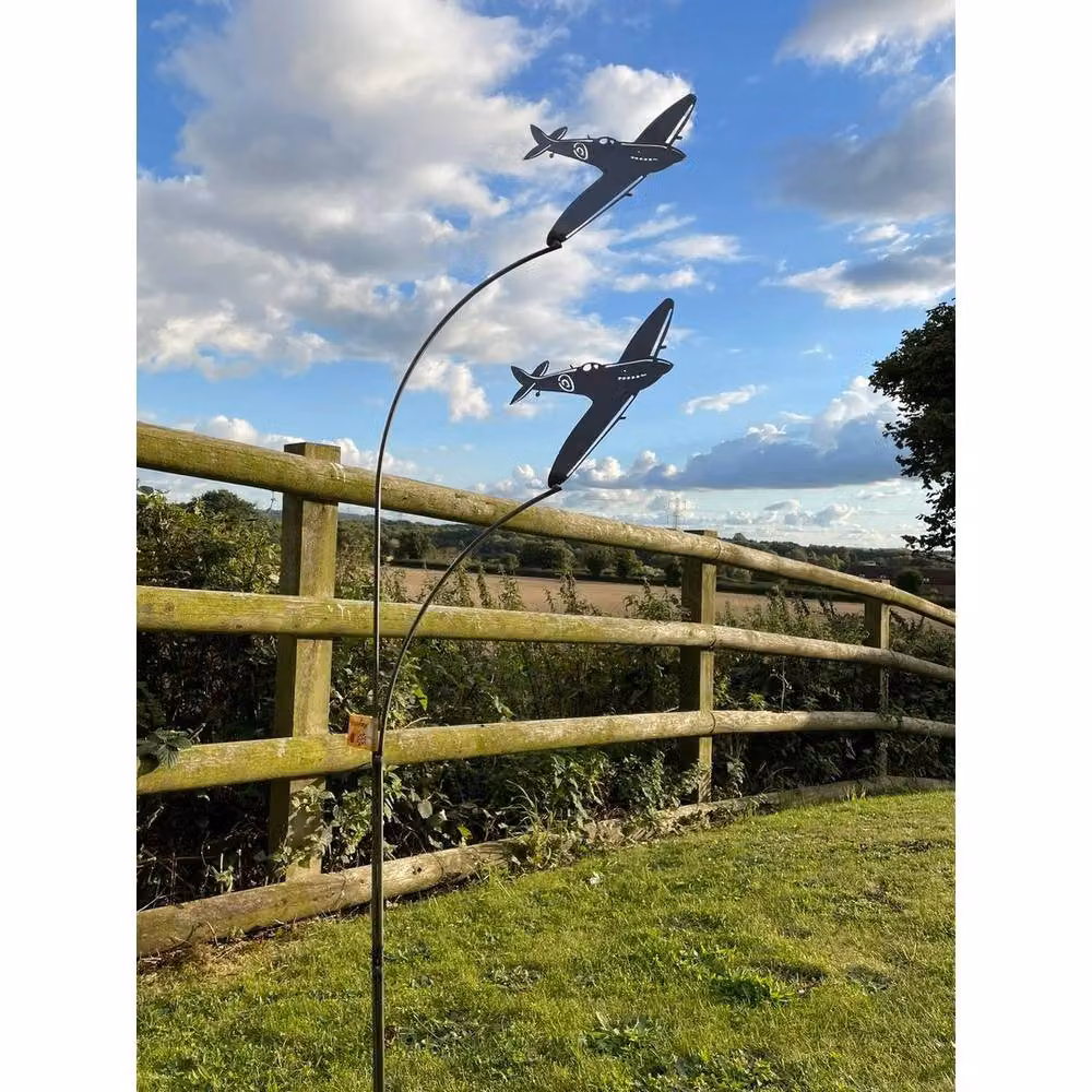 Poppyforge Double Spitfire Garden Art in Black Metal, W37 x H133 cm – 2