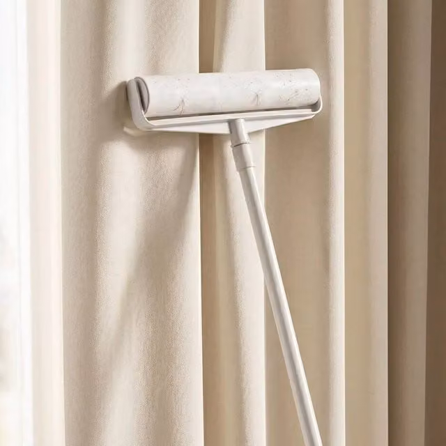 PAWNORA Floor Lint Roller with Long Handle in White – 1