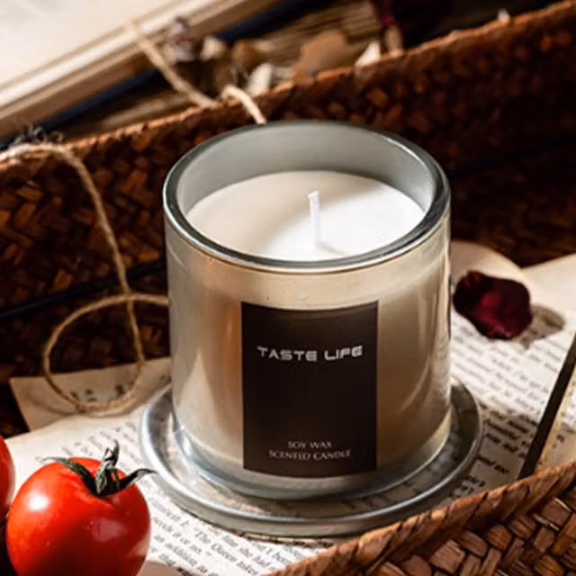 Livingandhome Fresh Lychee and White Tea Scented Soy Wax Tabletop Candle in Grey