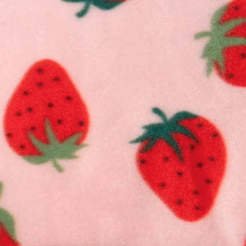 OHS Strawberry Print Fleece Throw Blanket in Pink and Red, W/D/H: 120 x 150 cm – 5