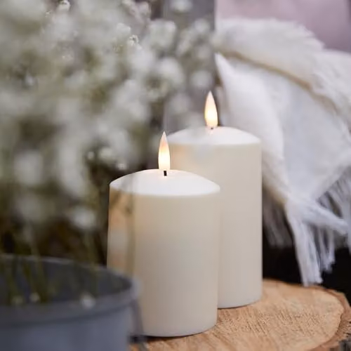 Lights4fun TruGlow Set of 2 Waterproof Outdoor Flameless LED Pillar Candles in White, Battery Operated with Timer – 2