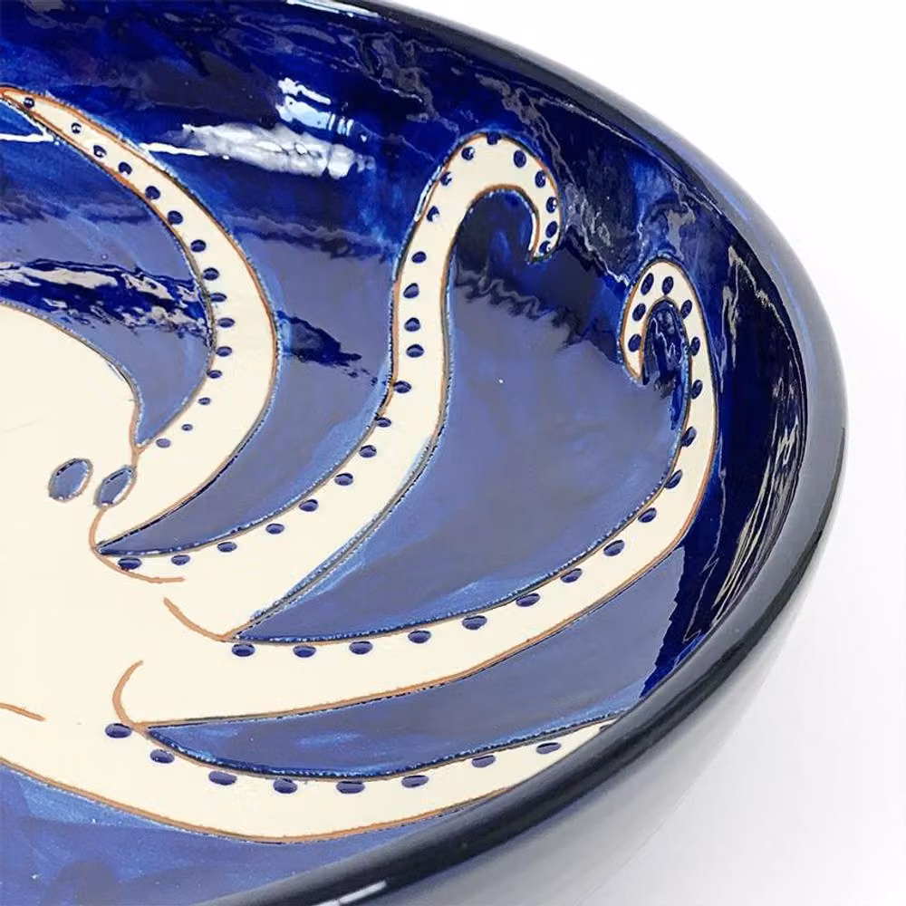 Verano Spanish Ceramics Signature Blue and White Octopus Hand Painted Ceramic Large Serving Bowl, Diameter: 27 cm – 3