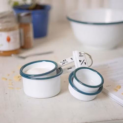 Argon Tableware 4 Piece Nesting Metal Enamel Measuring Cup Set in Green and White – 2