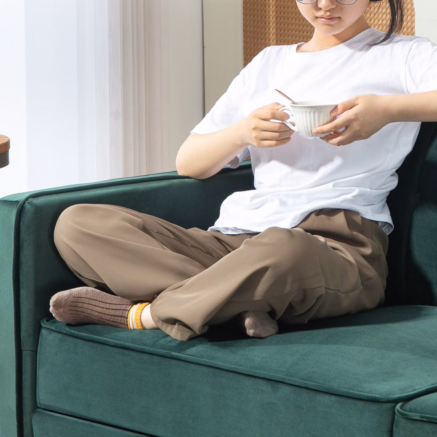 HOMCOM Three-Seater Velvet Upholstered Sofa Bed in Green – 5