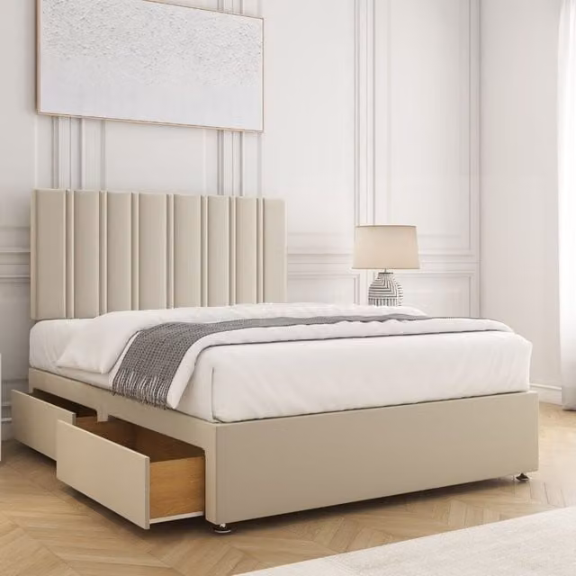 BSSPOKE Sienna Plush Velvet Divan Bed Set with 24 Inch Headboard, 4 Drawers and Mattress in Cream, Double Size (W/D/H: 140 x 200 cm)