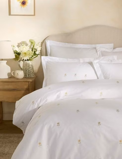 Sophie Allport White Pure Cotton Embroidered Sunflower Bedding Set with Pillowcase W/D/H: 180 x 200 cm