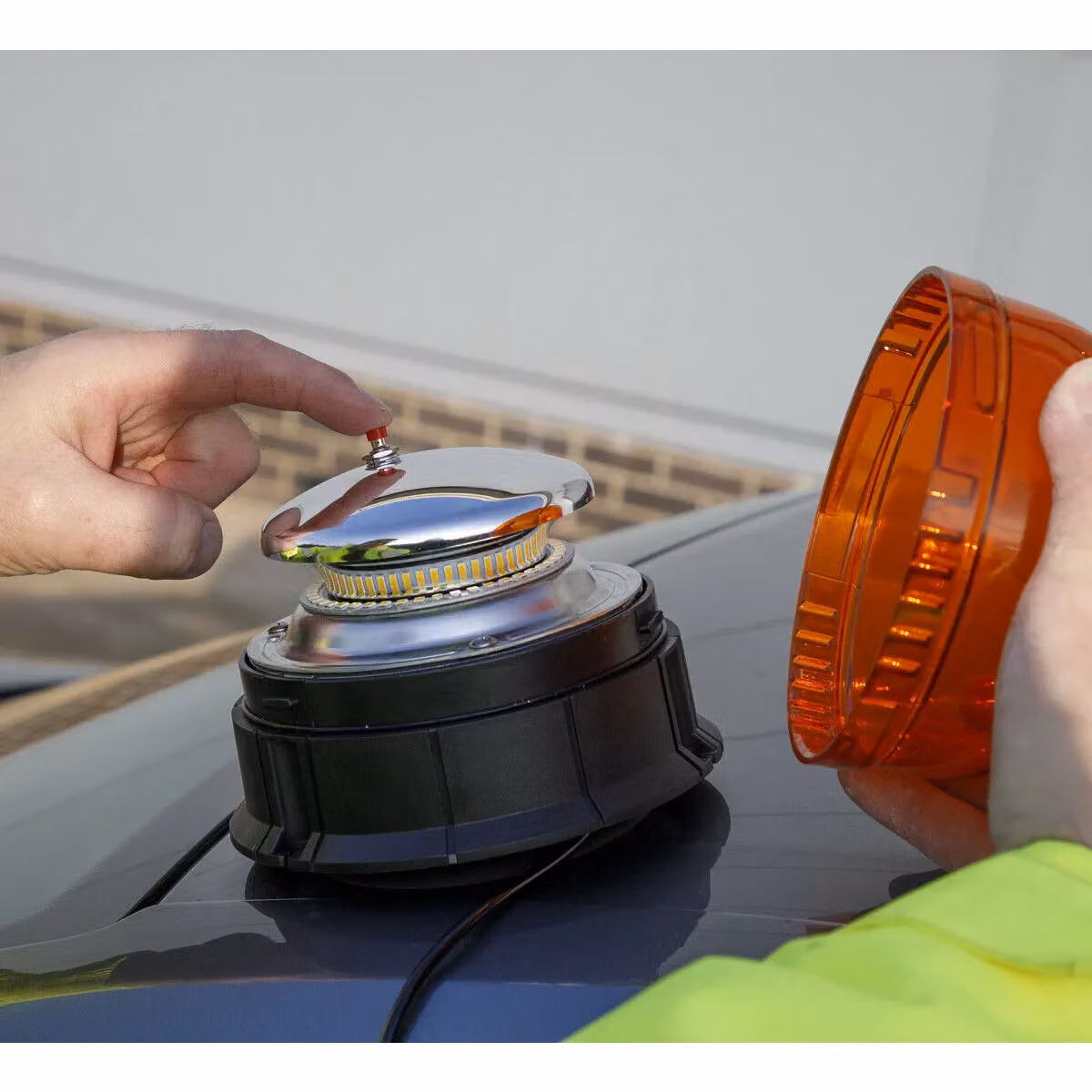 Loops Amber Rotating LED Beacon Light with Magnetic Base Mount for 12V/24V Systems – 4