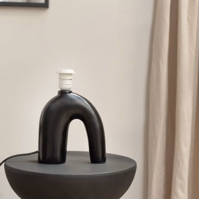 ValueLights Lia Abstract Arch Ceramic Table Lamp Base, Black