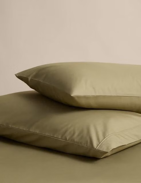 M&S 2 Pack Egyptian Cotton Pillowcases, Green Fern Pattern