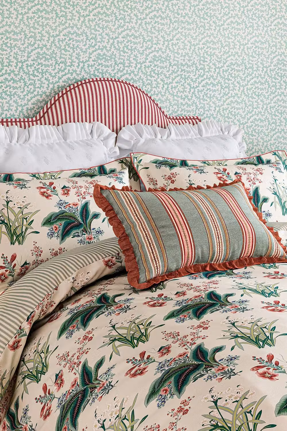 Sanderson Enys Garden Rectangular Cotton Cushion in Multicolour Pink and Green, W: 60 cm, H: 40 cm – 2