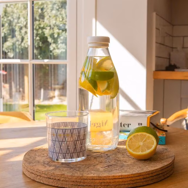 Argon Tableware Transparent Glass Carafe, 1 l