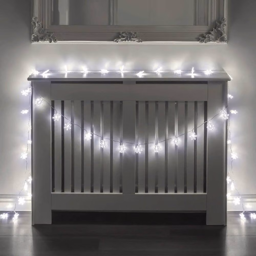 Globrite Warm White Snowflake LED String Lights with 40 LEDs and 2 Modes – 8