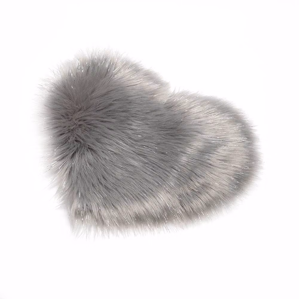 Garden Sanctuary Heart Shaped Super Soft Shaggy Faux Fur Area Rug in Grey, W/D/H: 40 x 40 x 40 cm – 2