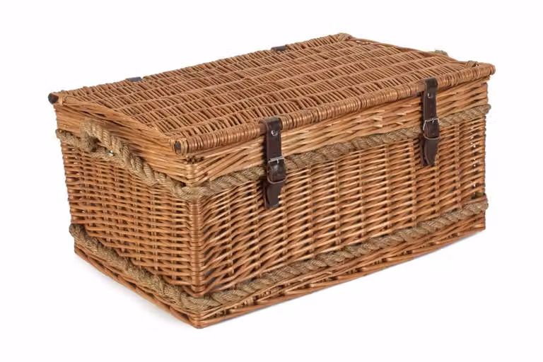 Red Hamper 6 Person Fitted Picnic Basket with Wicker Rope Handles in Green Tweed and Brown