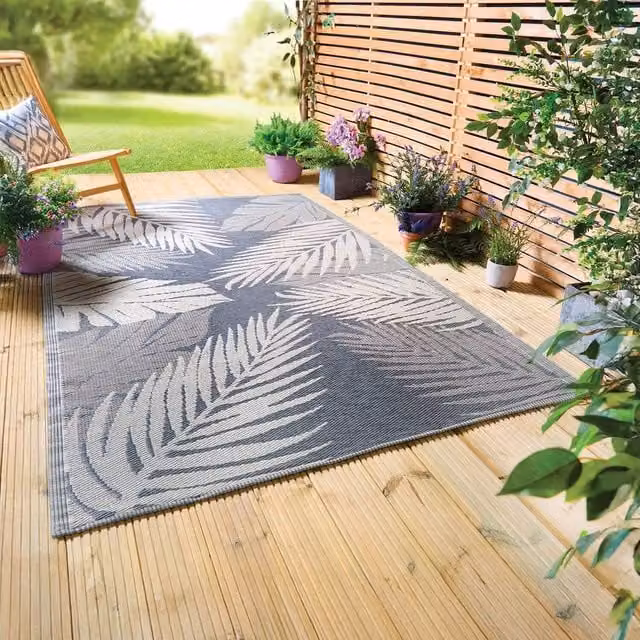 Gainsborough Grey Floral Leaf-Print Outdoor Garden Rug, W/D/H: 175 x 270 cm – 1
