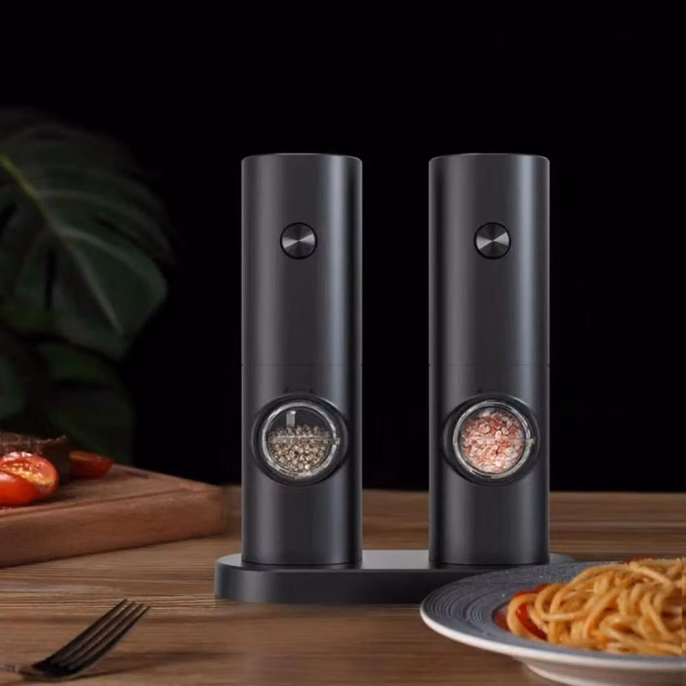 KORVIXA Rechargeable Electric Salt and Pepper Grinder Set, Black and Transparent with Ceramic Grinding Mechanism – 4